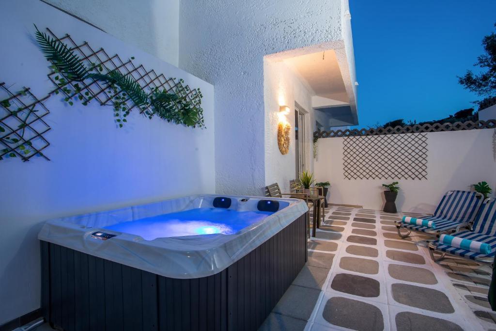 Fotografie z fotogalerie ubytování CASA MIKELE by Sarikas - SEA SIDE SUITES and STUDIOS -adults only v destinaci Faliraki