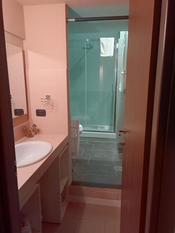 Bagno di Casa Leopardi a Napoli