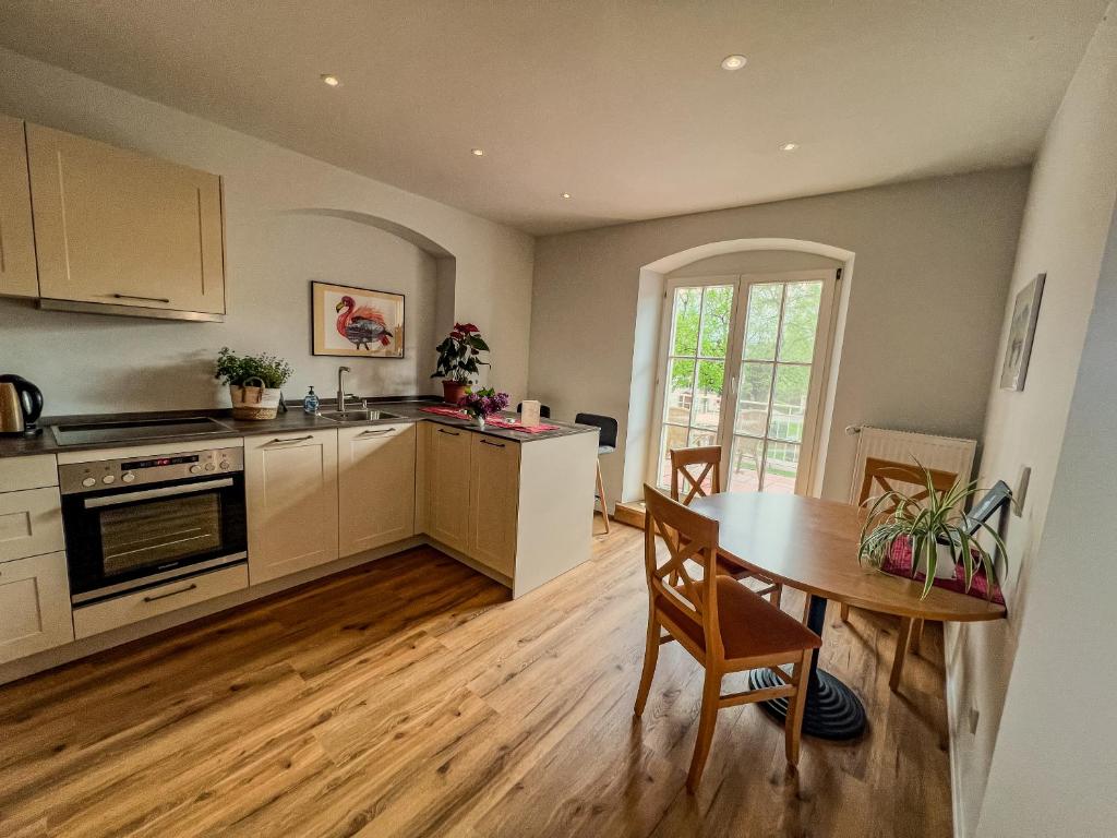 Kuchyň nebo kuchyňský kout v ubytování Gästehaus Inselhof