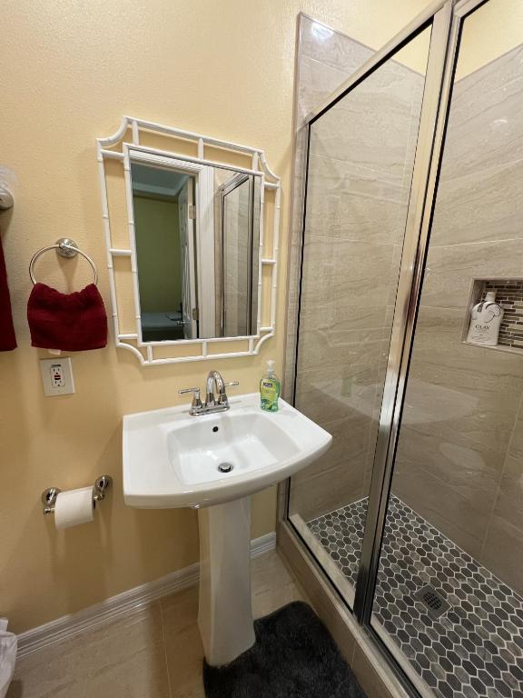 Room, Private Restroom and Entrance photo