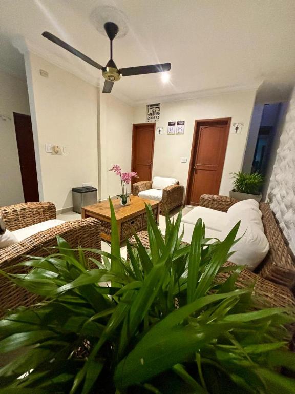 Postel nebo postele na pokoji v ubytování Hotel San Miguel Imperial