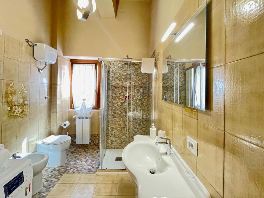 A bathroom at CASA GRAMSCI - Anzio Centro