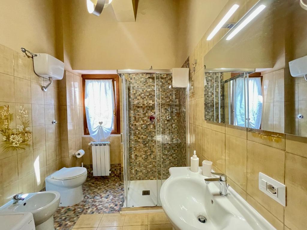 A bathroom at CASA GRAMSCI - Anzio Centro