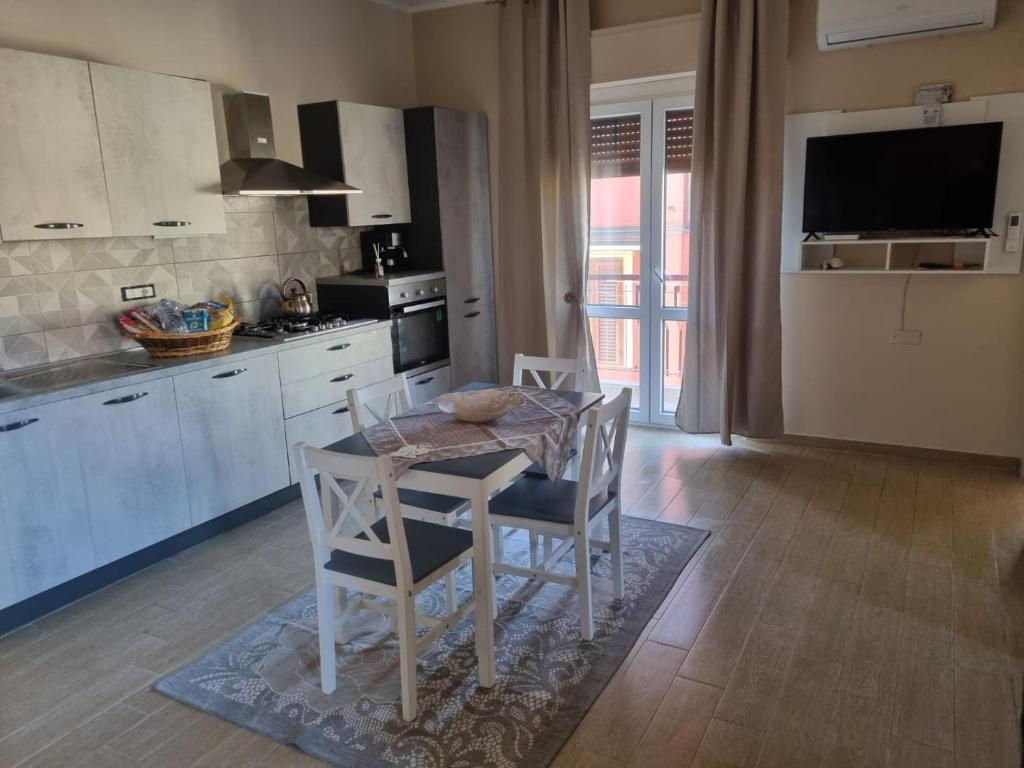 Kuchyň nebo kuchyňský kout v ubytování FREE HOUSE
