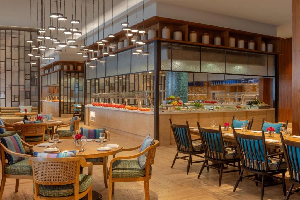 Restaurace v ubytování ITC Ratnadipa, a Luxury Collection Hotel, Colombo