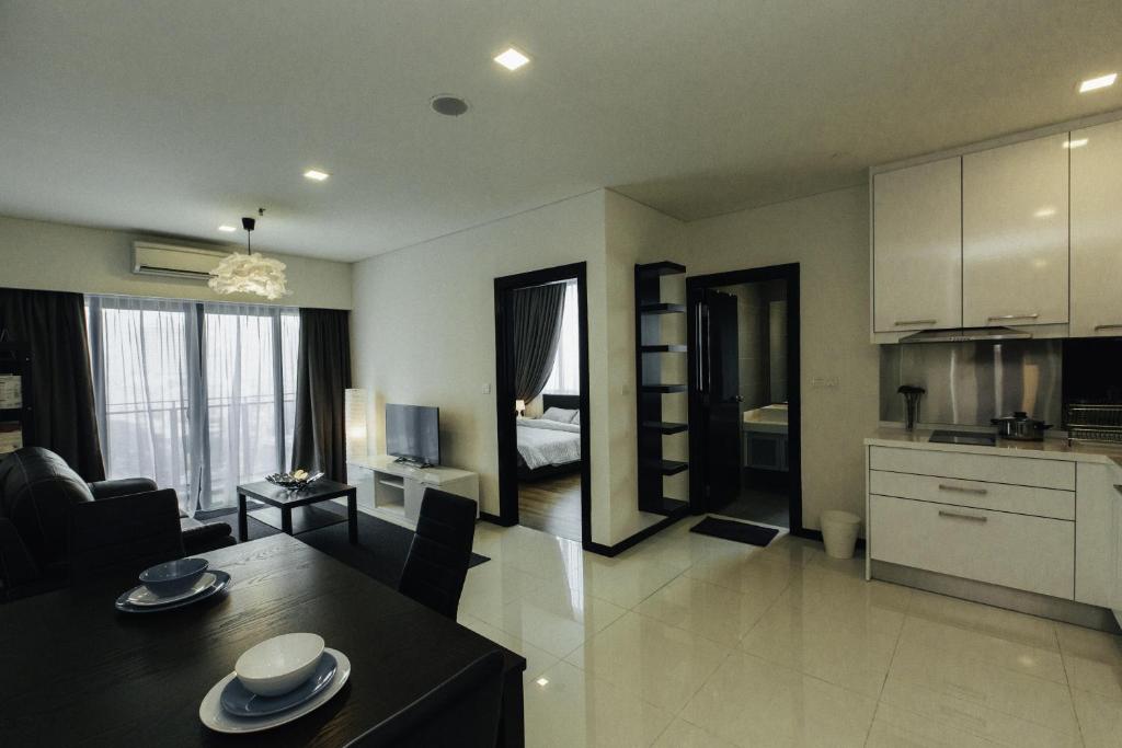 Kuchyň nebo kuchyňský kout v ubytování Mercu Summer Suites Bernice KLCC