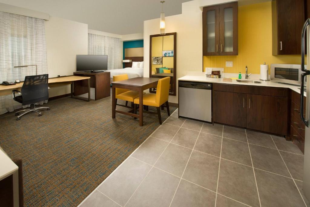Kuchyň nebo kuchyňský kout v ubytování Residence Inn by Marriott Tyler