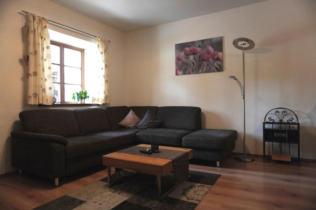 Ferienwohnung Am Feldbach - Apartment - Ground Floor