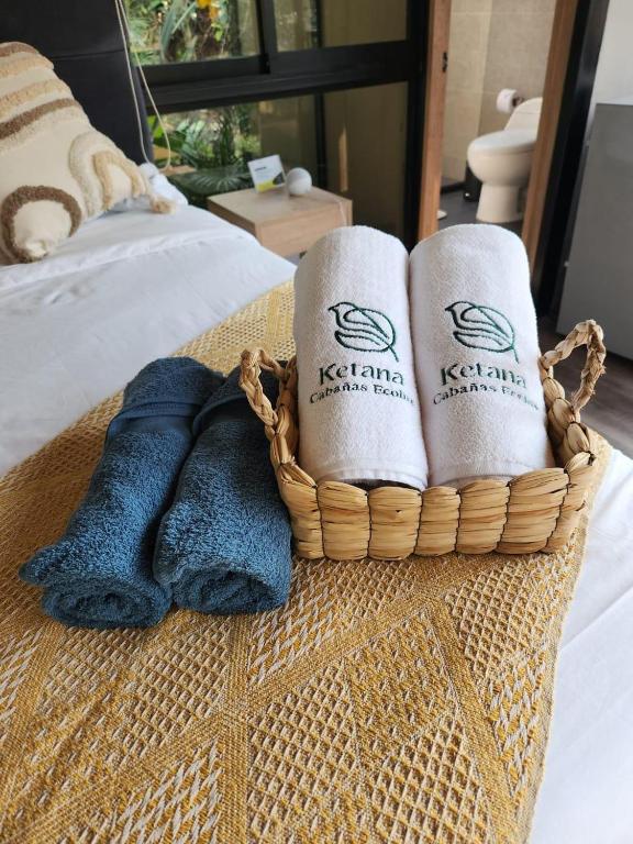 Postel nebo postele na pokoji v ubytování Ketana Eco Hotel