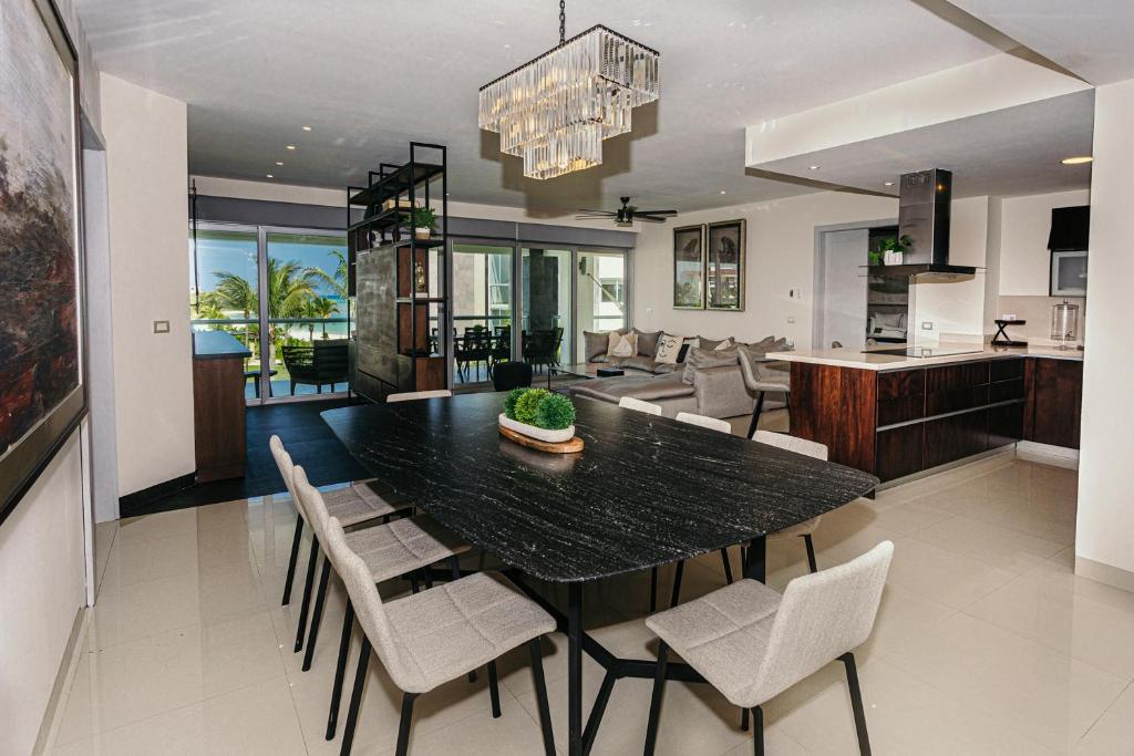Mareazul Beach Front Condos At playa del Carmen - Maison 4 Chambres