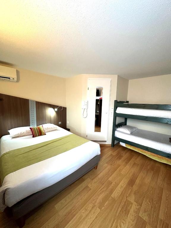 Fasthotel Toulouse Blagnac Aéroport - Family Room
