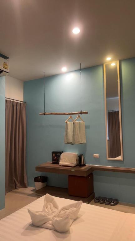 Hotel The Journey Patong New - Resim 41