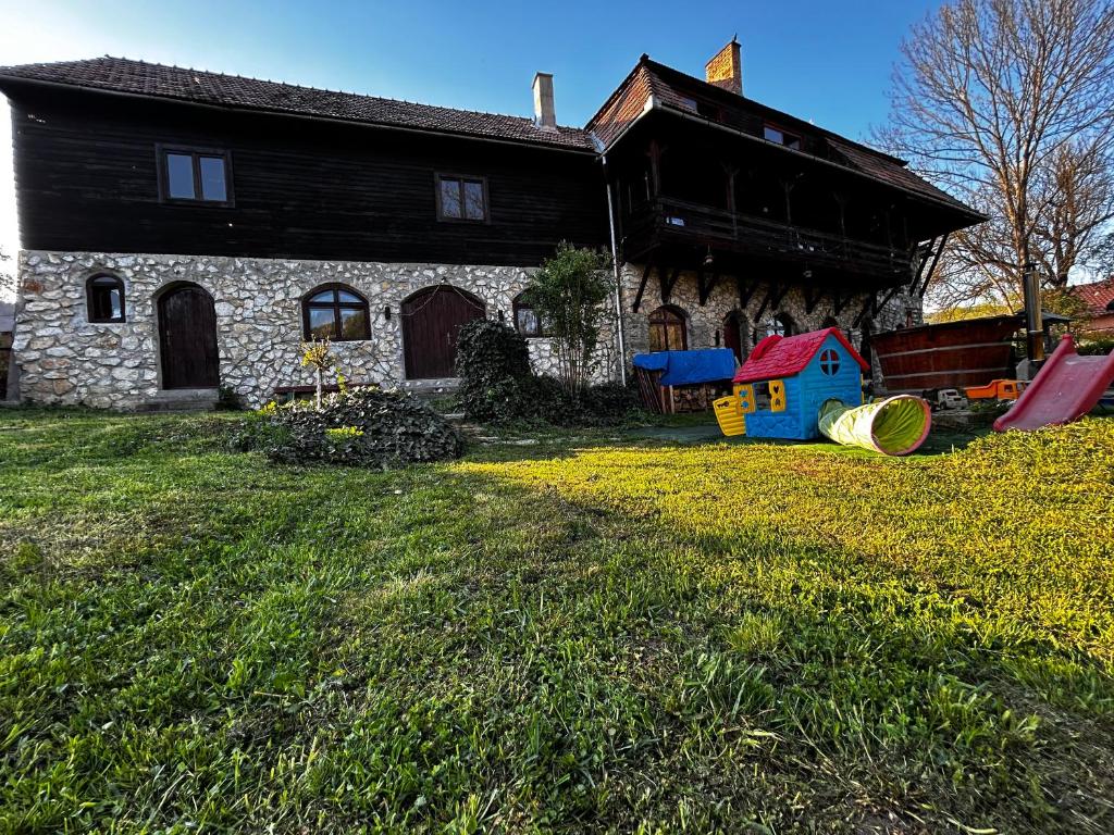 Zahrada ubytování LaConac Lupsa