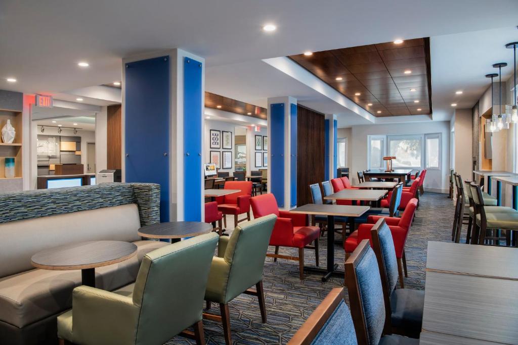 Holiday Inn Express Hotel & Suites Saskatoon by IHG - Resim 5