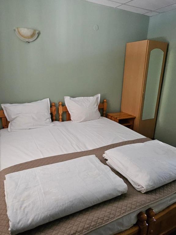Postel nebo postele na pokoji v ubytování Orehite-Family Hotel ,Food & Pool