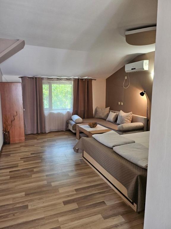 Postel nebo postele na pokoji v ubytování Orehite-Family Hotel ,Food & Pool