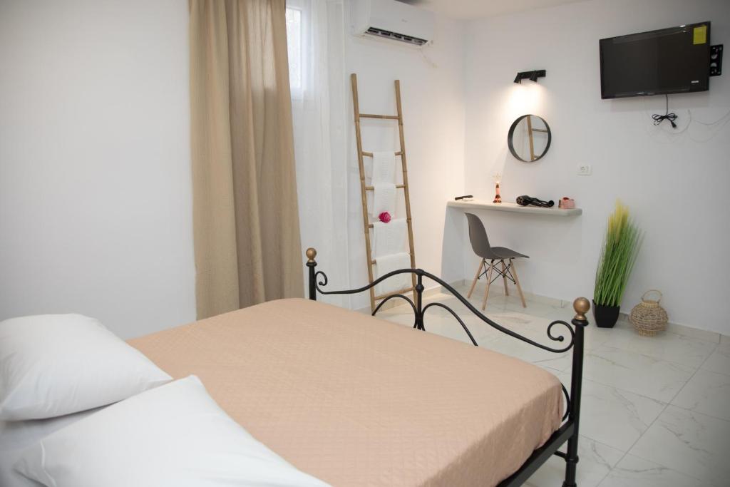 Village Anto Fira - 1