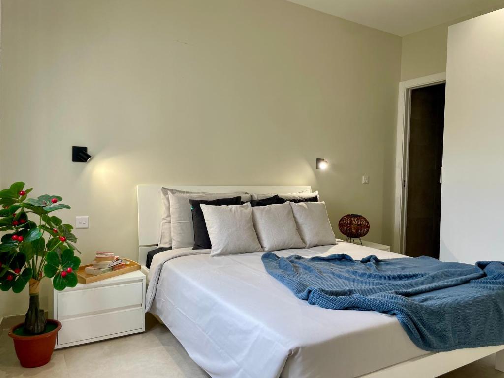 Bugibba Square Seafront Apartments by Holi - 6