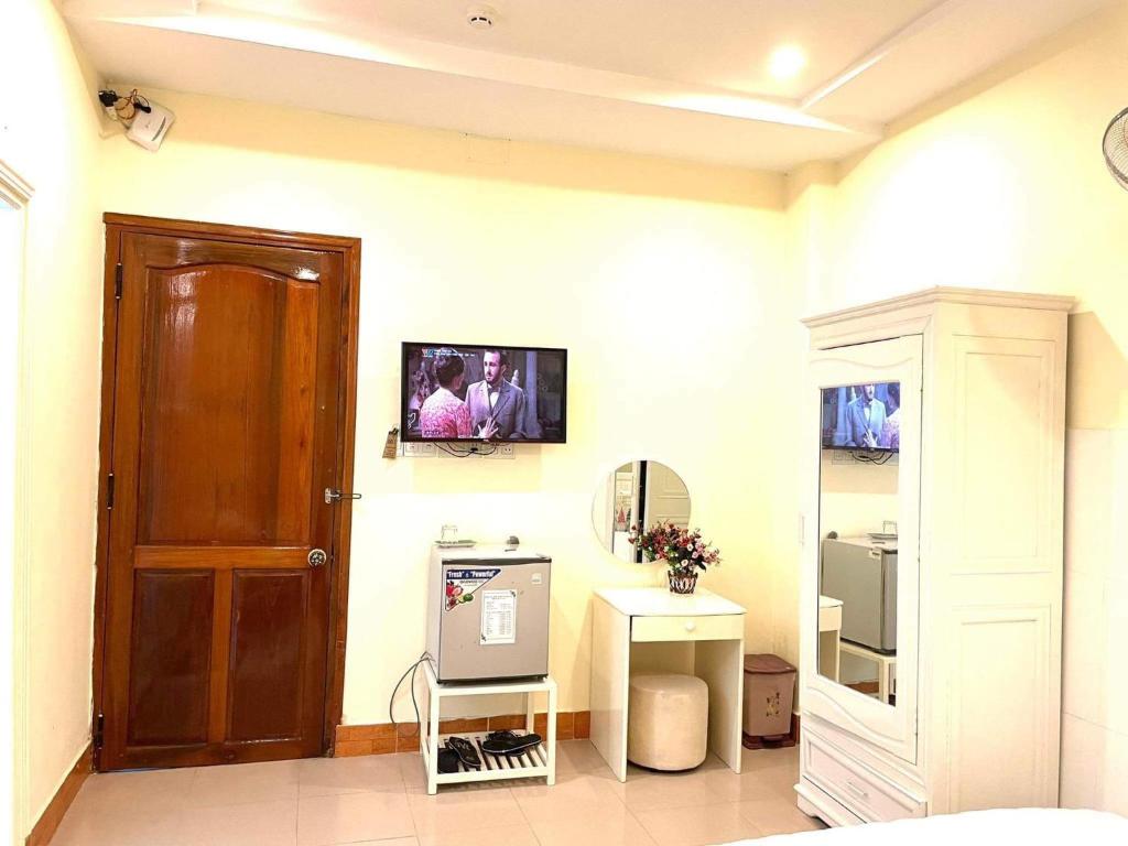 TV/trung tâm giải trí tại Khách sạn Sinh Hiền