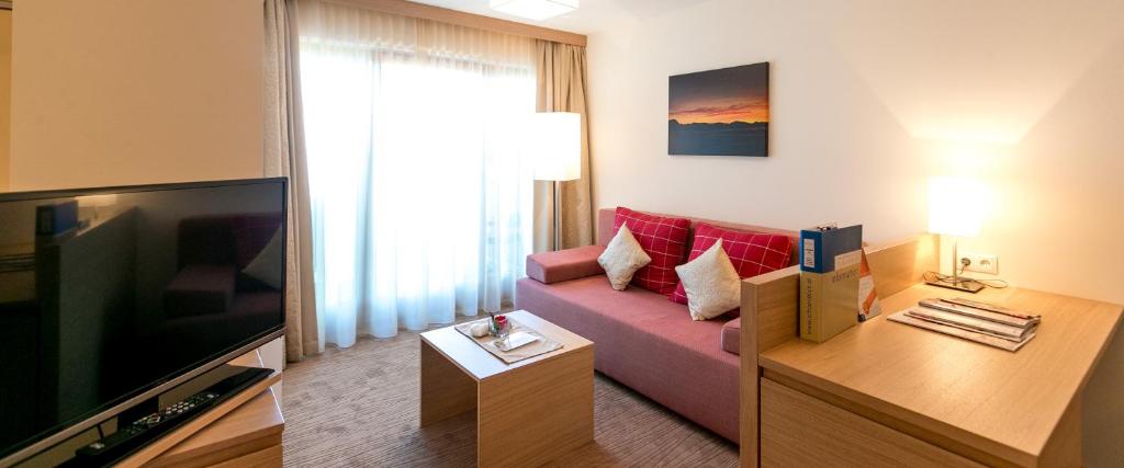 TV a/nebo společenská místnost v ubytování Hotel Schönblick