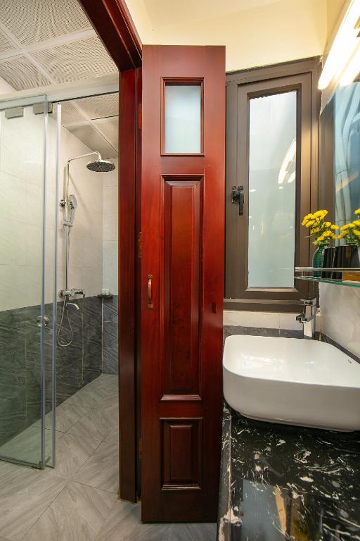 Tunger Premium Hotel & Travel - 5