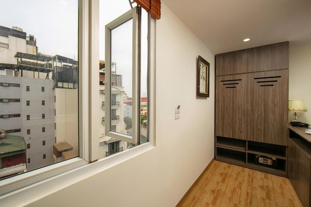 Tunger Premium Hotel & Travel - 12