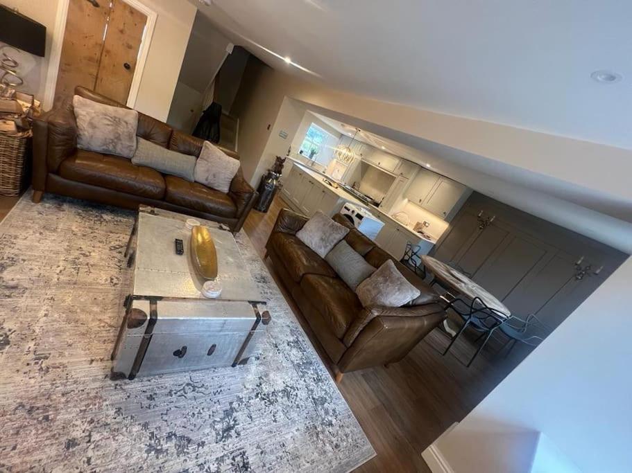 Una cocina o cocineta en 1 The Derry, Luxury 3 Bedroom Cottage - Sedbergh