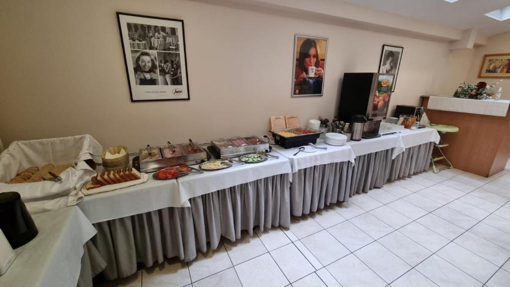 Hotel Rose City - Resim 8