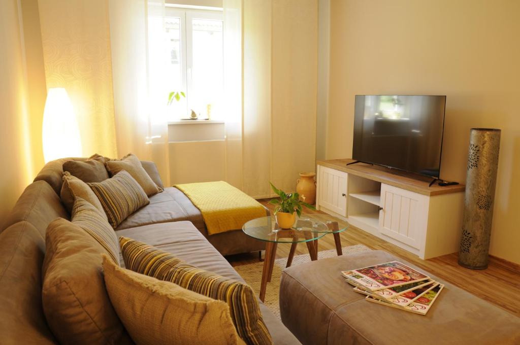 TV a/nebo společenská místnost v ubytování das stille Paradies
