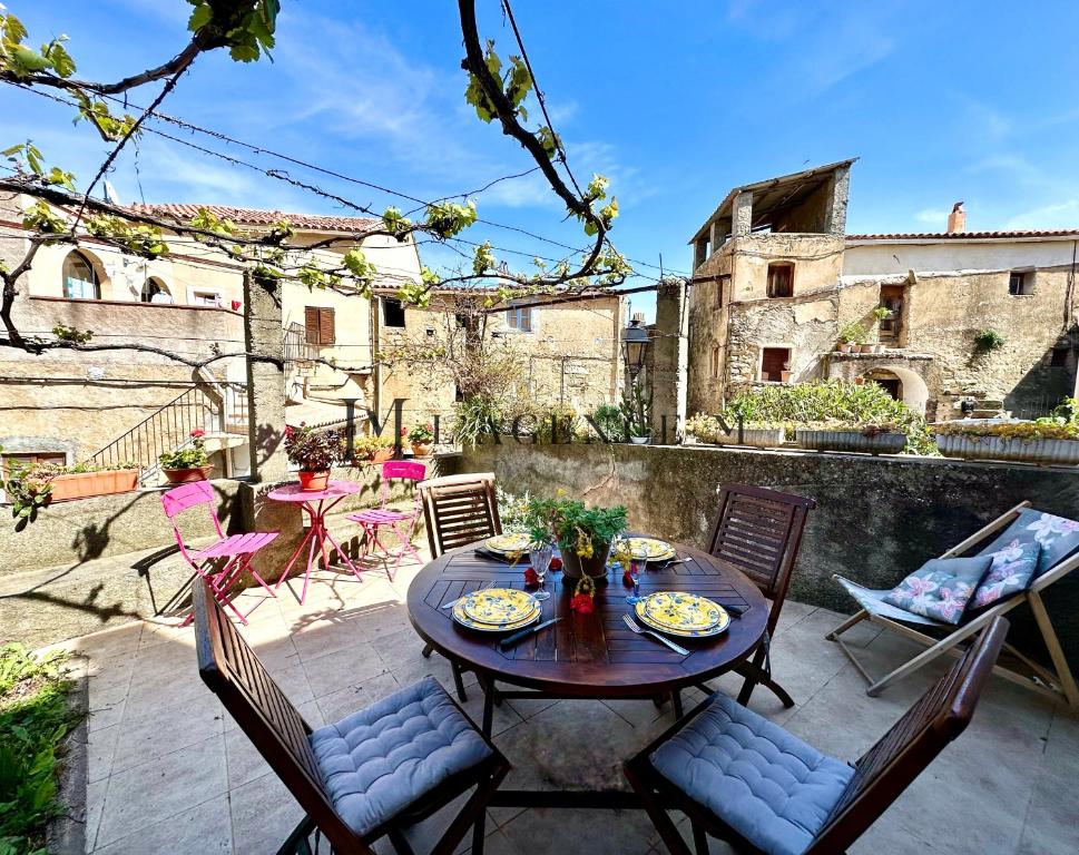 Photo de la galerie de l'établissement Appartement typique au coeur du village, à Lavatoggio