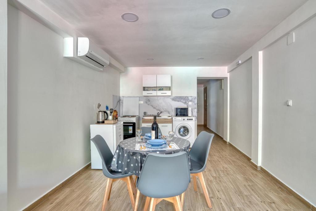 Kuchyň nebo kuchyňský kout v ubytování Apartments Pavic