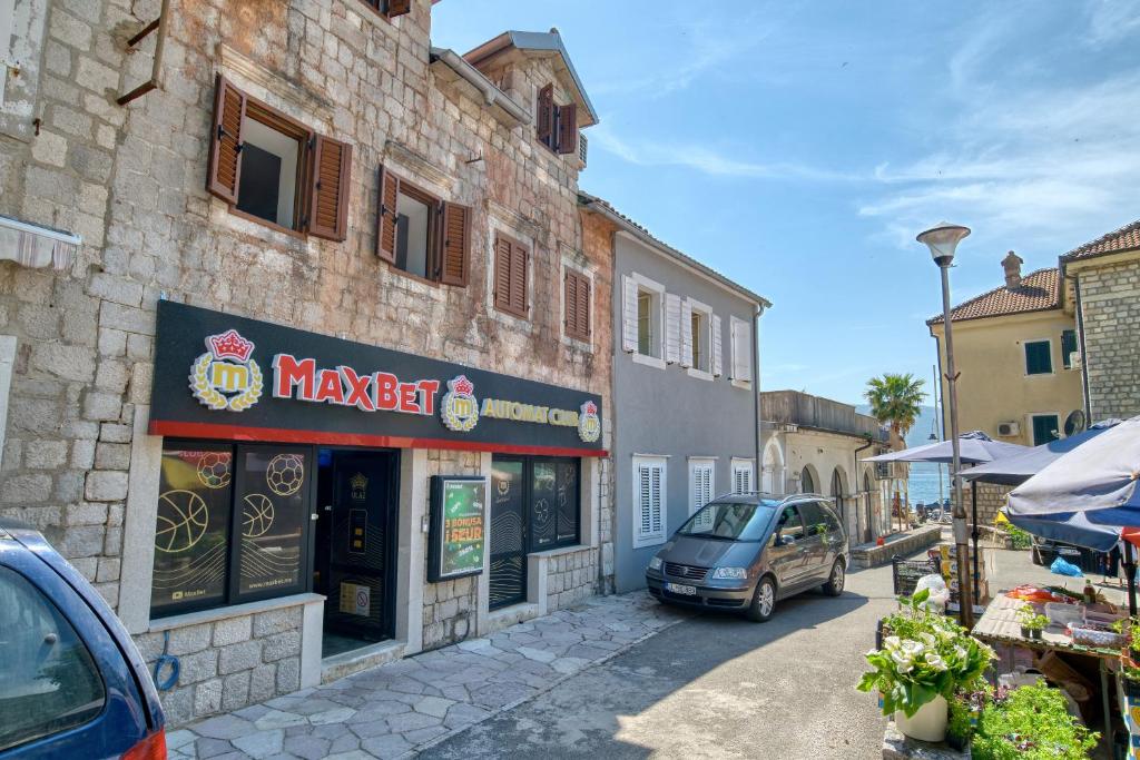 Budova, kde se apartmán nachází