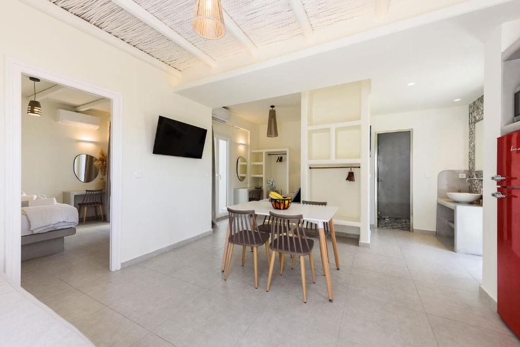 Vammos Luxury Residences - 3