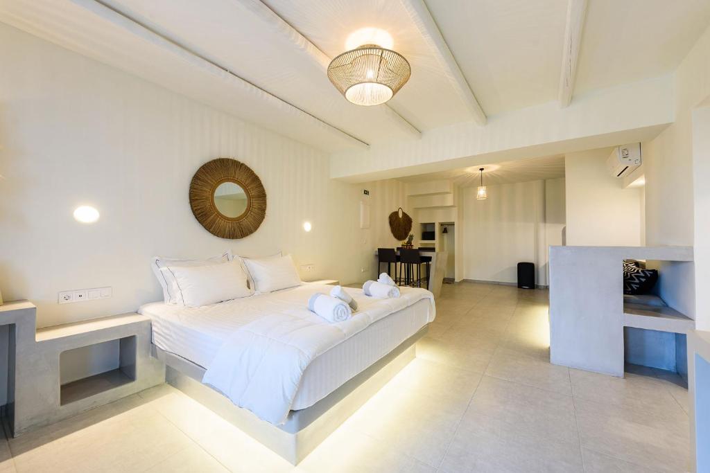 Vammos Luxury Residences - 18