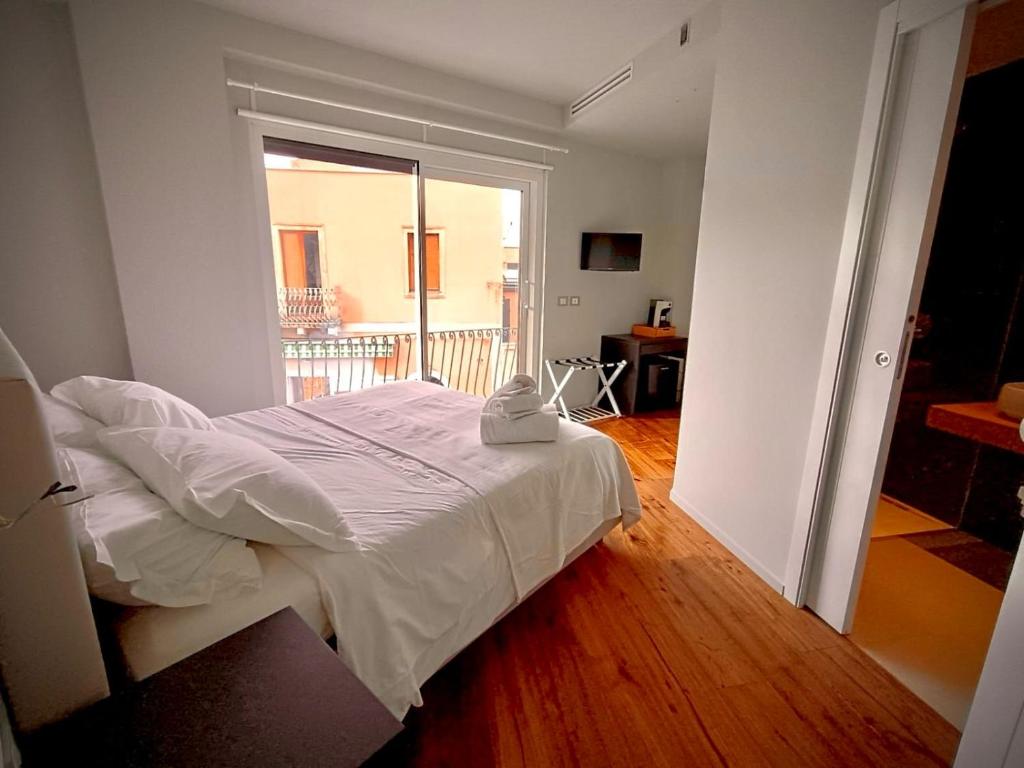 Taormina Boutique Rooms - 16