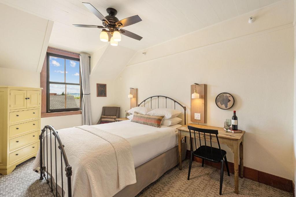 Sonoma Hotel - 