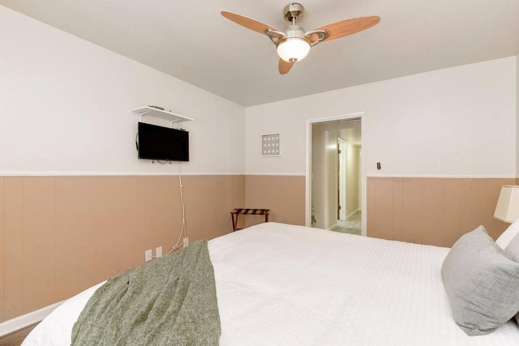 Perla D'Italia -1BR- پارکینگ رایگان در راهرو -1 ماشین, آژانس هواپیمایی آسمان سپید