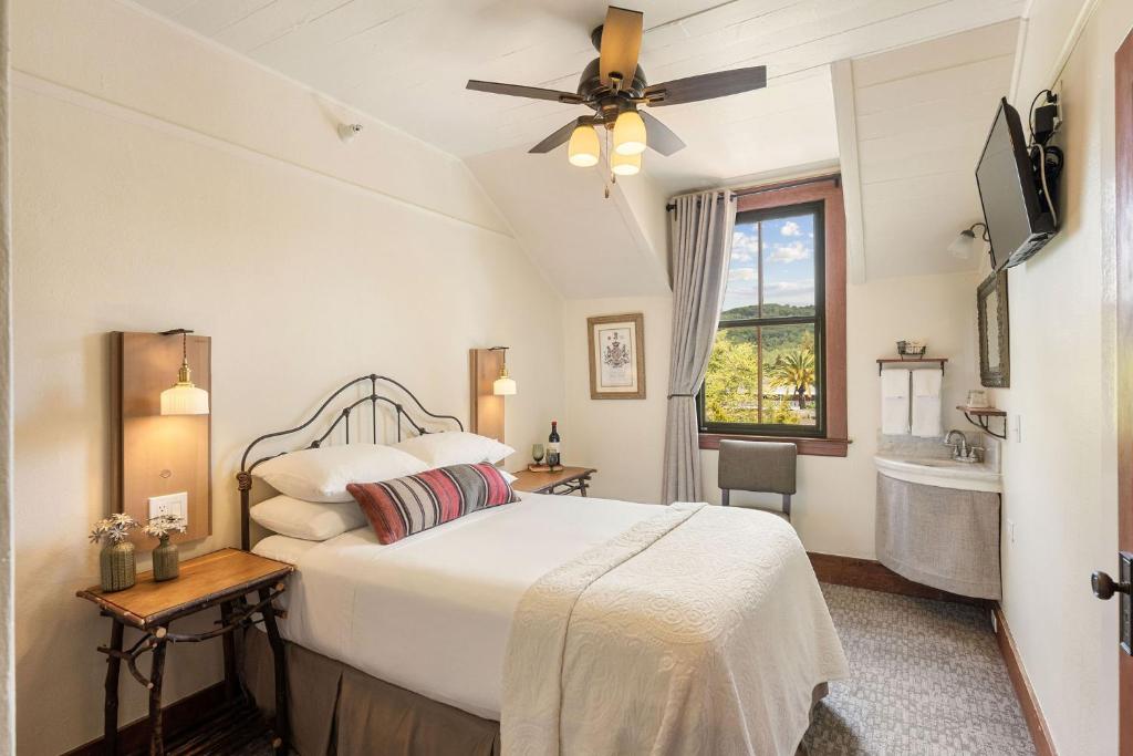 Sonoma Hotel - 
