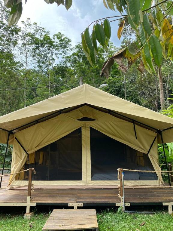 Zahrada ubytování Canopy Villa Glamping Park