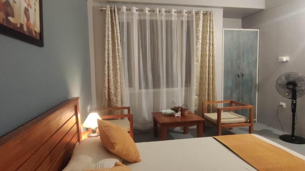 Urban Tavern Shillong - Deluxe Double Room With Bath