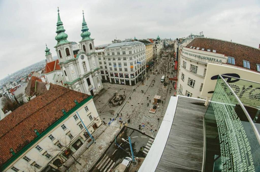 Nespecifikovaný výhled na destinaci Vídeň nebo výhled na město při pohledu z hotelu