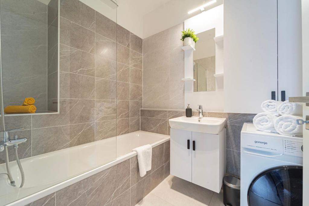 WestSide Garden Apartments by FirstHost - Resim 32