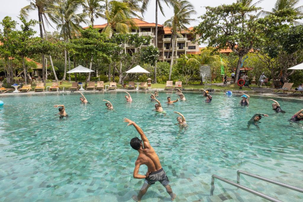 Bazén v ubytování Ayodya Resort Bali nebo v jeho okolí