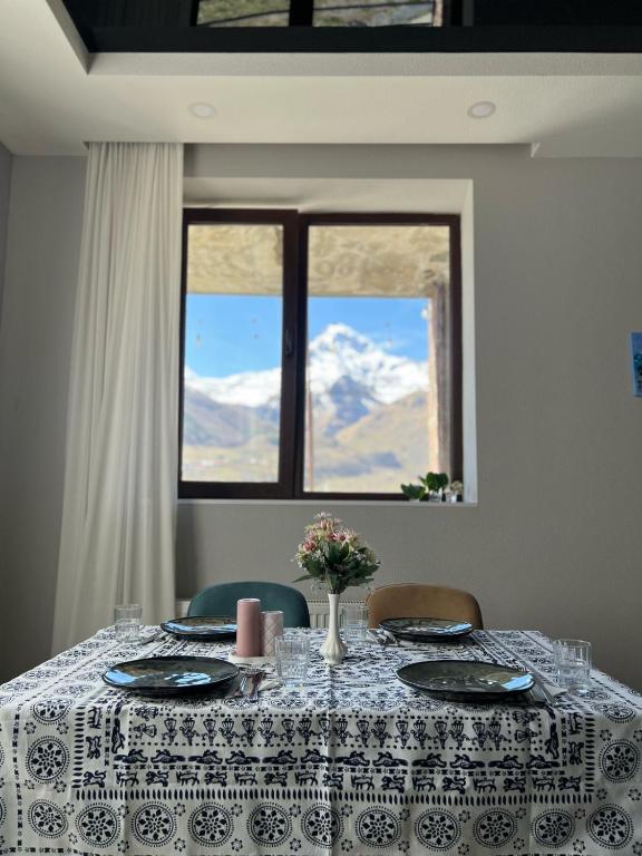 Fotografie z fotogalerie ubytování Hotel Axien Kazbegi v destinaci Stepancminda