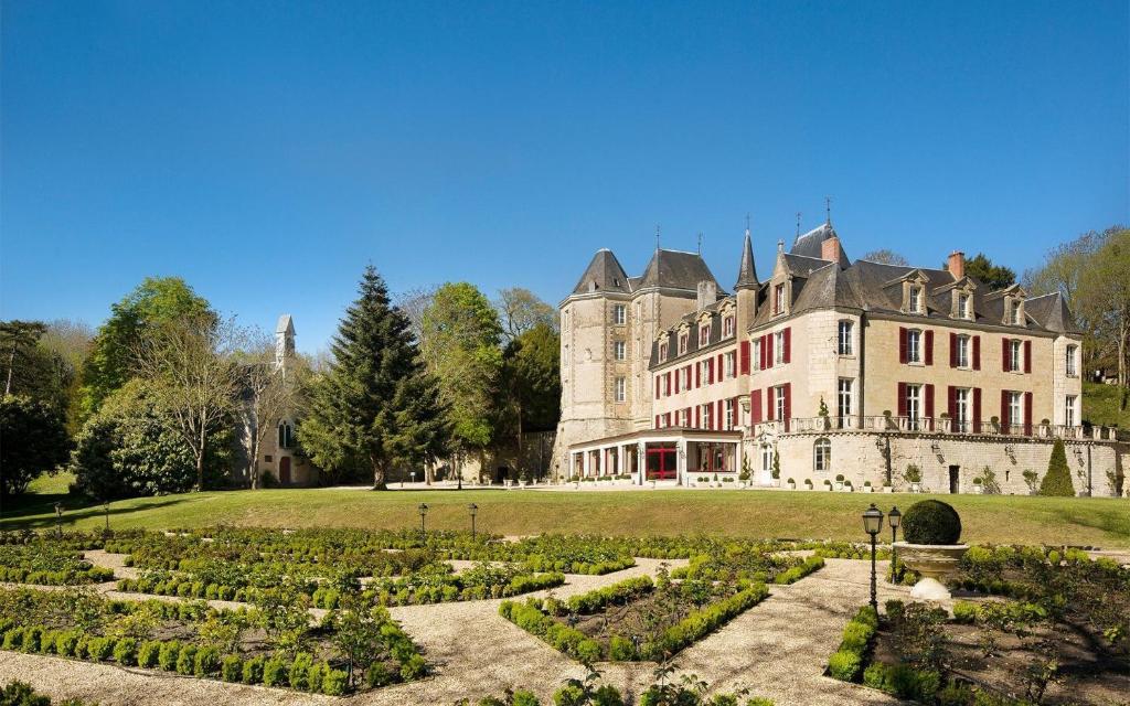 Κήπος έξω από το Chateau Laroche-Ploquin
