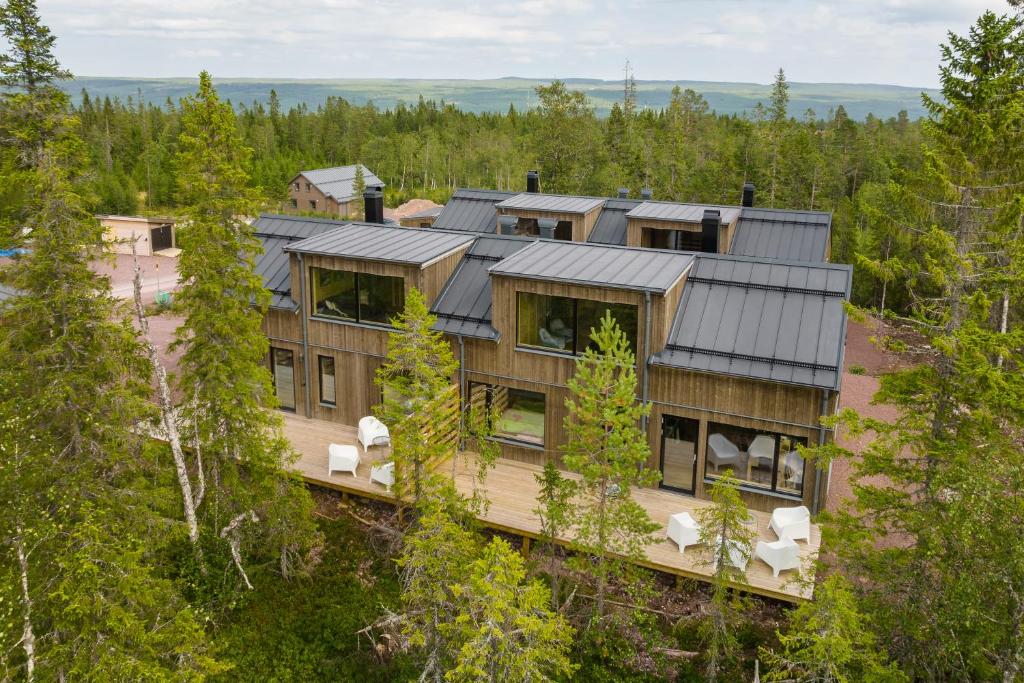 an aerial view of a house in the woods at Martebäcken 21 in Sälen