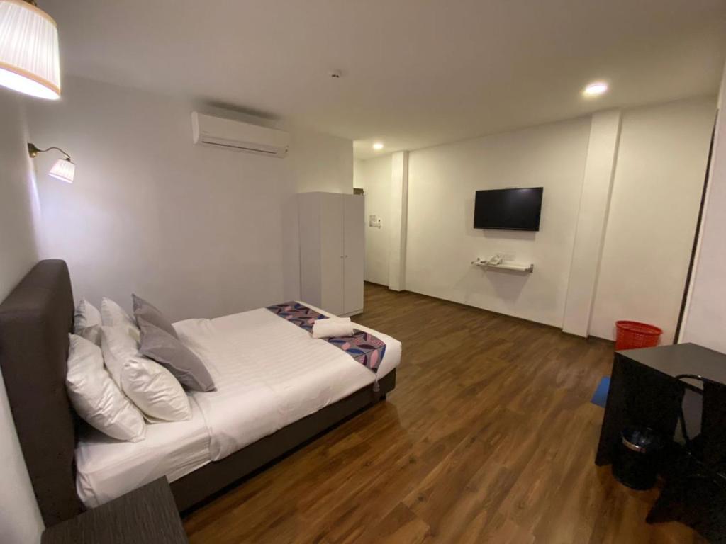 TV a/nebo společenská místnost v ubytování HOTEL LONGHOUSE