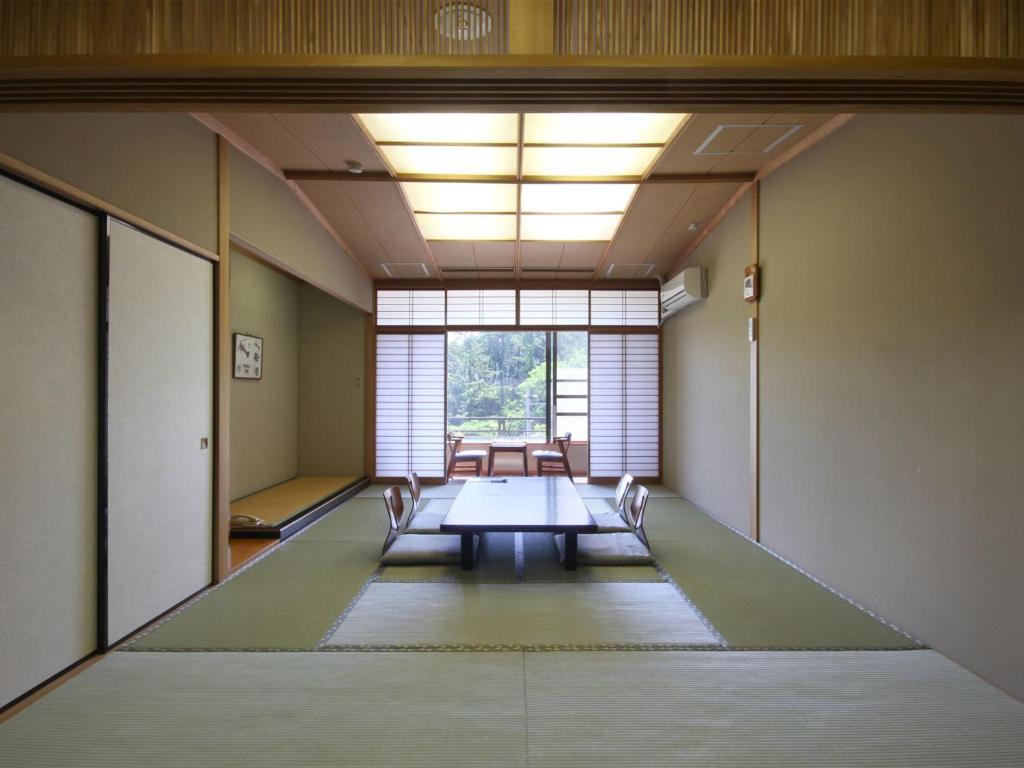 Posezení v ubytování Unohama Onsen Royal Hotel Kobayashi