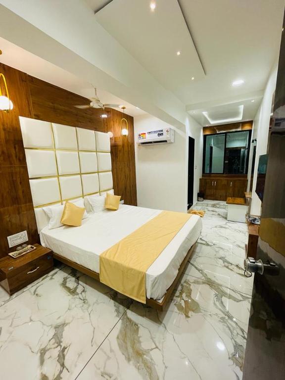 Postel nebo postele na pokoji v ubytování Hotel New German