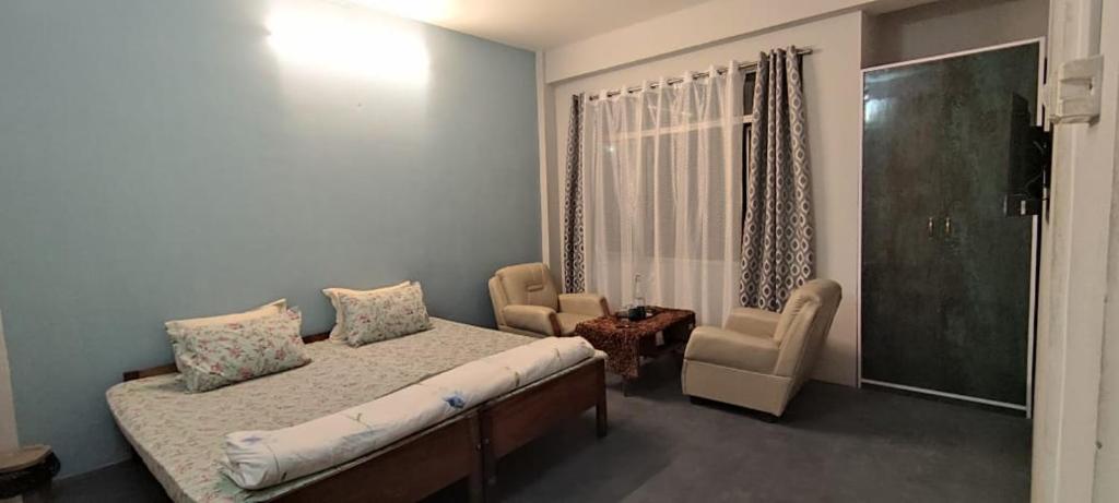 Urban Tavern Shillong - Standard Double Or Twin Room
